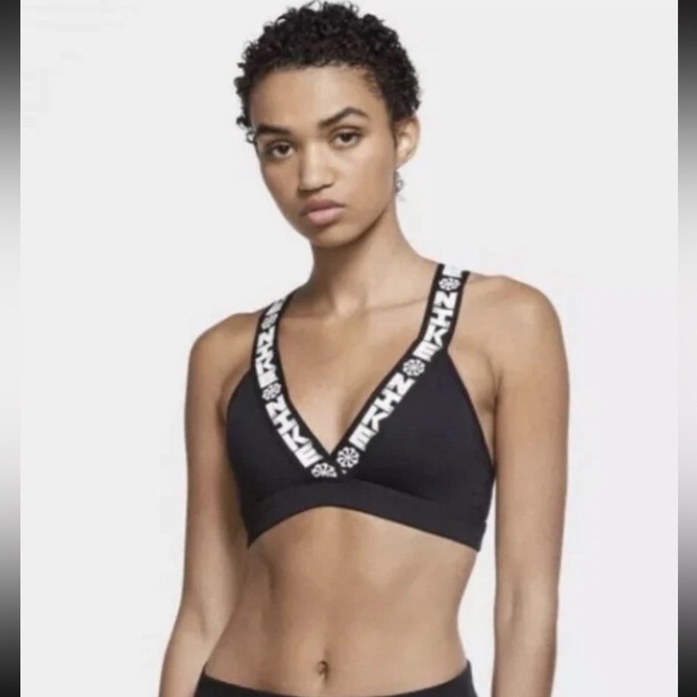 Nike Indy Logo Black And White V Neck Sports Bra, Size M